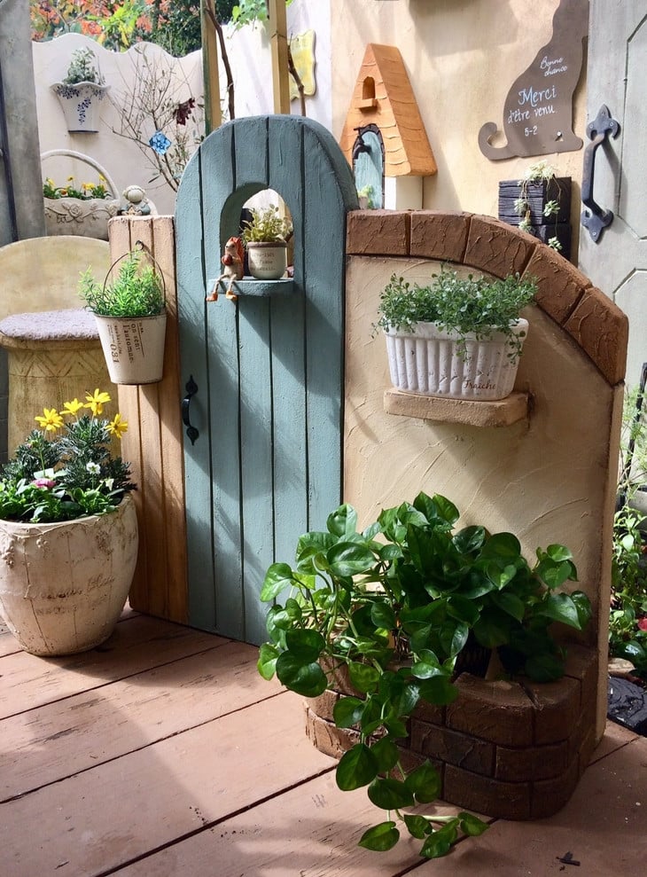 
                  ＜Moon Rabbit＞入口みたいな可愛いドアの塀 ｜ エクステリア ガーデニング 屋外 ガーデンファニチャー 手作り ハンドメイド
                