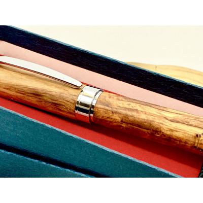 ふるさと納税 新城市 ワンオフ新城杉(杢:モク)のキャップ式万年筆 |  | 01