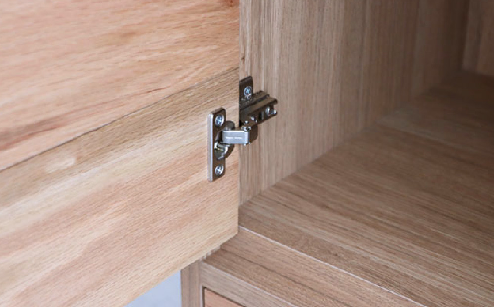 【東馬家具】TRM017 Hop Stepチェスト【天然木 ナチュラルデザイン 収納アイテム 猫 キュート 完成品 脚のみ取付】(H060614)