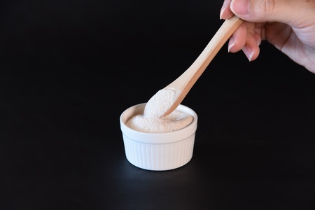 ＜塩御殿 白 1袋＞ 調味料 しお スパイス 料理 アレンジ 天然塩 万能調味料 ばんのう お試し かける 混ぜる 調理 味付け ニンニク にんにく コショウ 胡椒 唐辛子 旨味 プロ 一流 シェフの