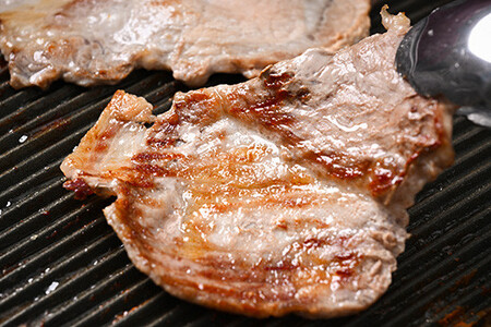 和豚もちぶた 高級部位焼き肉用 1.8kgセット (ロース・バラ・肩ロース) 豚肉 焼肉 国産 栃木県壬生町◇