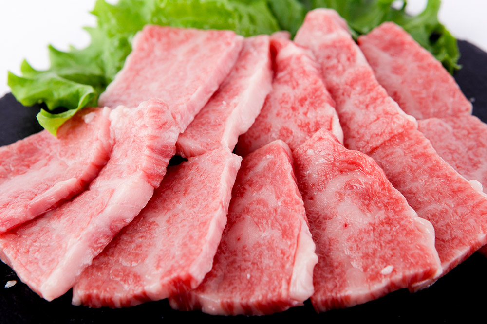 秋田産黒毛和牛「秋田錦牛」特上カルビ 約1.8kg（900g×2パック）＋自家製焼肉のたれ4本セット【男鹿市 福島肉店】 [黒毛 和種 和牛 赤身 特上 かるび カルビ …|23_fnt-041801