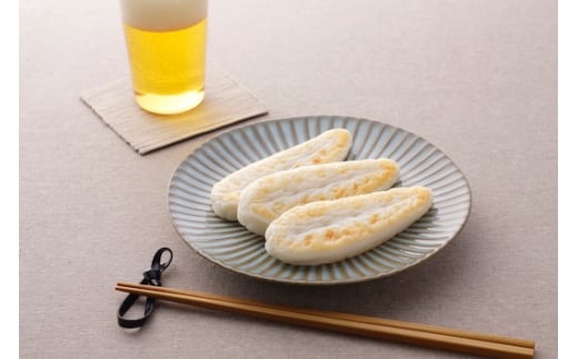 
            佐々直  手のひらかまぼこ 、 笹かまぼこ（吉次 チーズ ）
          