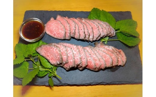 黒毛和牛100％使用　ローストビーフ約200ｇ×2個【ローストビーフ　冷凍　牛肉　和牛　ビーフ　黒毛和牛　個包装　北海道　十勝】(AQ0006)