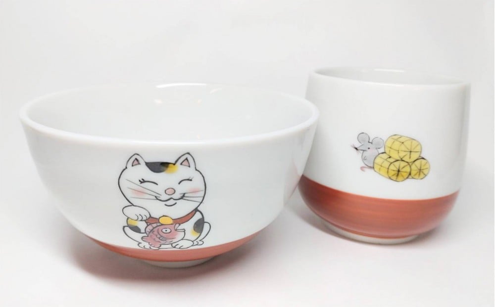
                  九谷焼　飯椀・湯呑セット　猫とネズミ
                