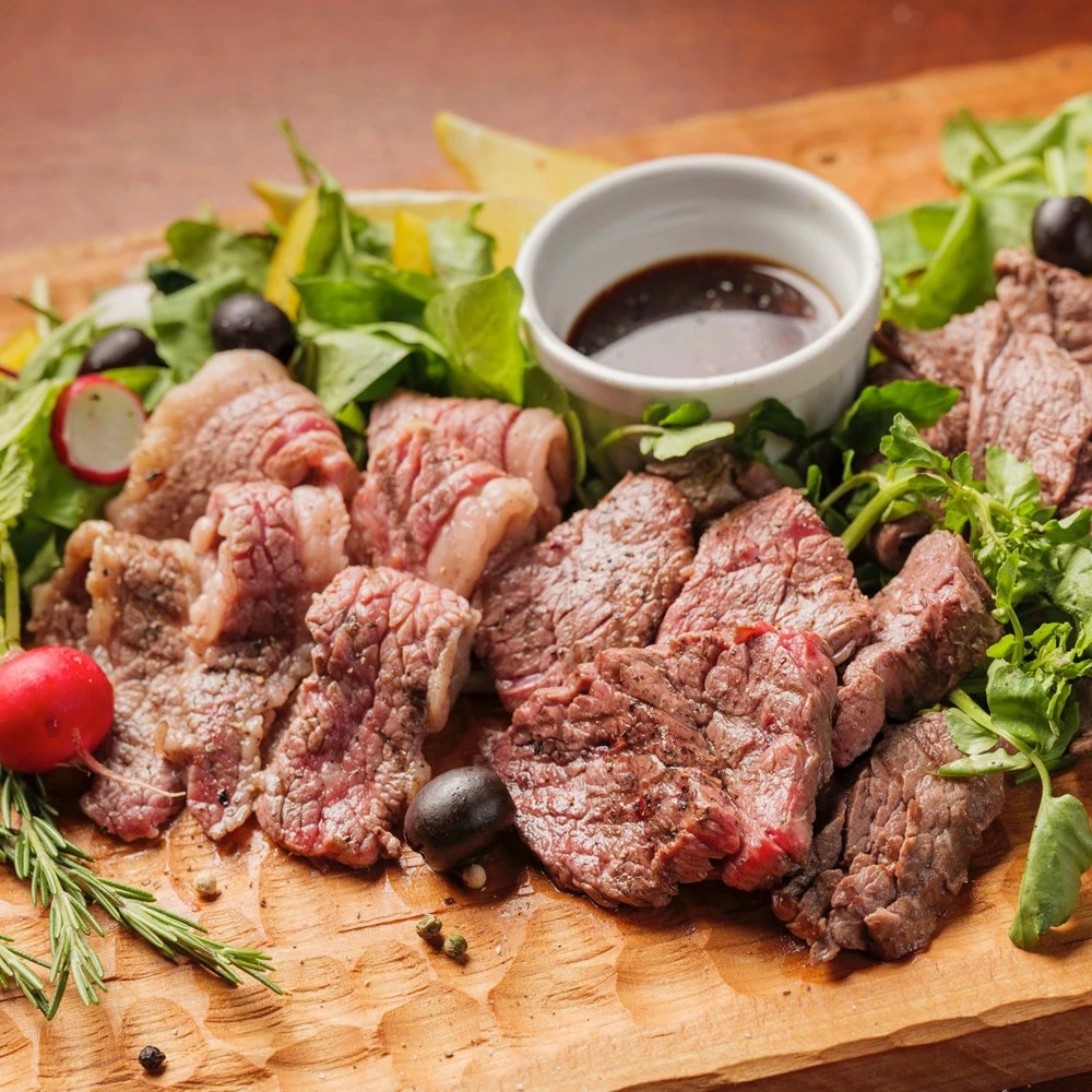 ★７日以内発送★家族・友達とBBQ！「山形村短角牛BBQセット（冷凍：肩ロースステーキ250g×2P、上カルビ200g×1P）」いわて 山形村 短角牛 牛肉 牛 赤身 セット 国産飼料 100％ 希少 貴重 数量限定 人気 アウトドア パック