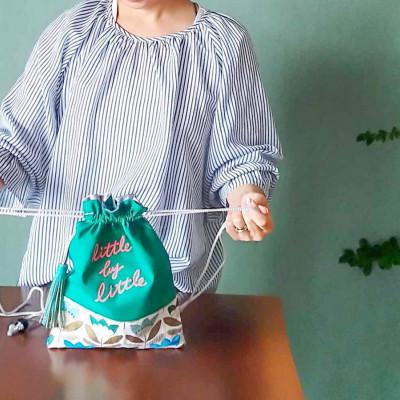 ふるさと納税 多摩市 毎日のお出かけを軽やかに　きんちゃくポシェット　寒色系　*色柄おまかせください