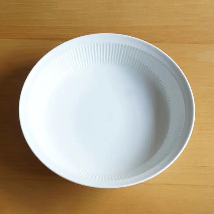 【白山陶器】【美しいレリーフ模様】よしず彫 盛鉢 1ピース 白磁 ボウル 食器 皿 【波佐見焼】 [TA75] 波佐見焼