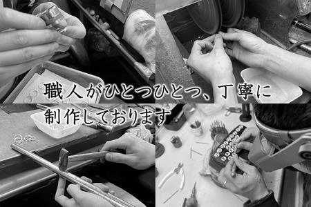 K18 0.6キャラット デザインダイヤピアス(413008)