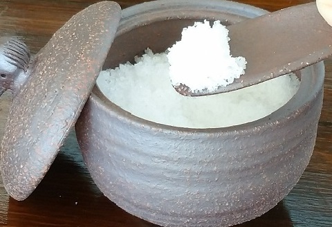 ［1498］日常屋のシロチドリの塩壷と塩さじと豆皿（天日塩1袋付き）