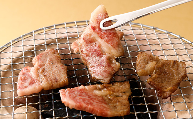 【鹿児島徳之島】 特選 黒毛和牛 ロース 焼肉 用 計1.6kg (400g×4パック) 和牛 牛肉 黒毛和牛 Z-25