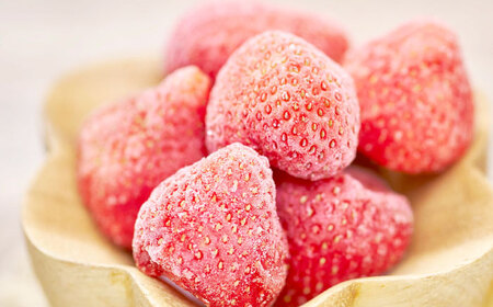 【4月以降発送】冷凍 あまおう苺 2kg （約500g×4袋） 《築上町》【南国フルーツ株式会社】 果物 苺 いちご あまおう[ABET002]