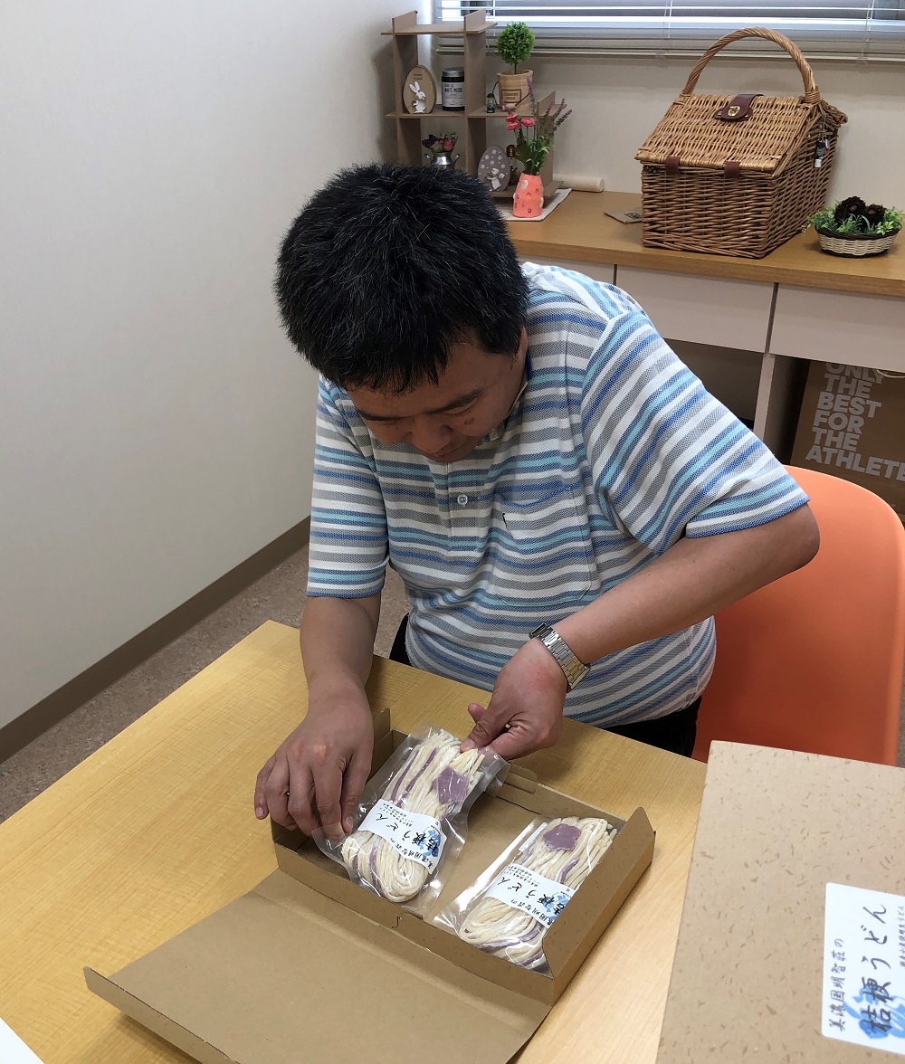 【思いやり型返礼品】障がい者福祉施設　ハートピア可児の杜の生ひやむぎ「ぴあむぎ」３種セット（150ｇ×7袋）【0066-002】_イメージ4