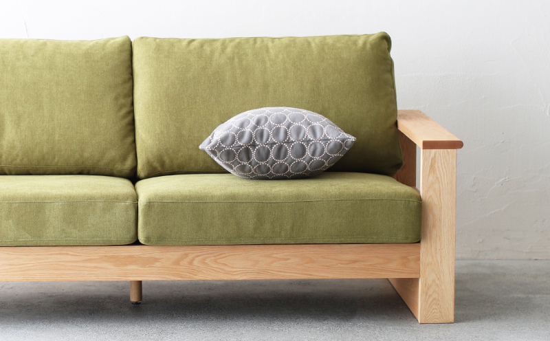 クッション おしゃれ タンバリン グレー(ピンクベージュ) 正方形 約 45 × 45cm ミナペルホネン dop tambourine 生地 刺繍 ソファ 家具 インテリア 秋山木工 秋山木工株式会