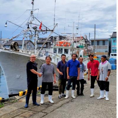 ふるさと納税 魚津市 【訳あり】自社漁船直送!魚卸問屋のベニズワイガニ 2kg |  | 01