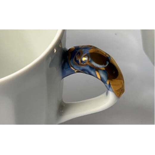 有田焼 ギャラリー花伝 白磁金彩エンタシス 饕餮文 ( とうてつもん ) 把手付 ペアマグカップ ティータイム A25-478_イメージ2