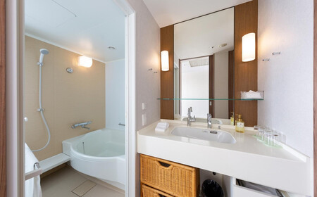 東京ベイ舞浜ホテル  ペア宿泊券  朝食付き プレミアム（専用ラウンジなど5大特典付き）