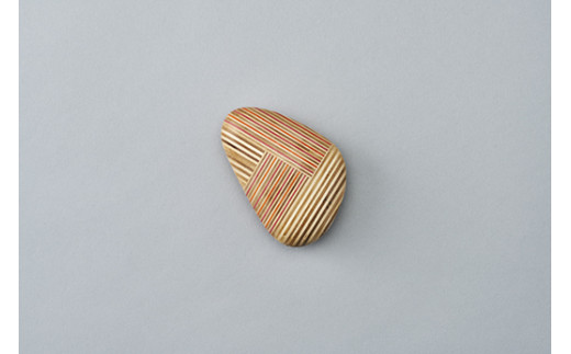 
            【ウッドデザイン賞受賞】 木製 ペーパーウェイト koishi-tr mix 北海道 芦別市 滝澤ベニヤ [№5342-0075]
          