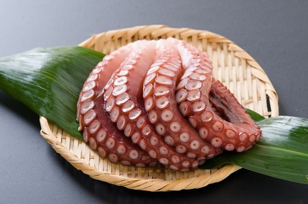 北海道留萌産 冷凍煮たこ足 1kg～1.2kg　
