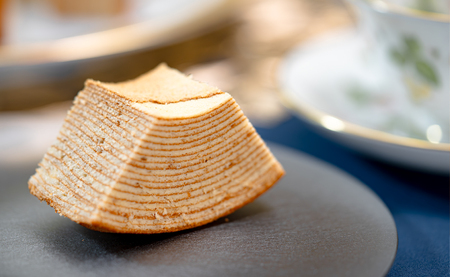 大人気 ケーキ屋さんのバームクーヘン おやつ しっとり ギフト スイーツ 焼菓子 バウムクーヘン