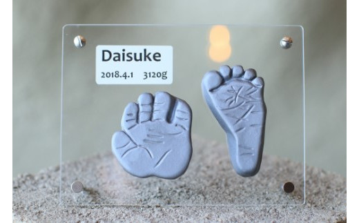 【大栄窯業】誕生記念の手足型瓦！！  「はじめの一歩」