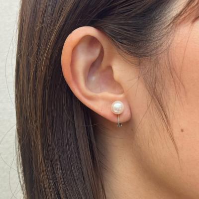 ふるさと納税 天草市 8-8.5mmあこや真珠 パールイヤリング F:シリコン小 K14WG 直結_S085-333A |  | 03