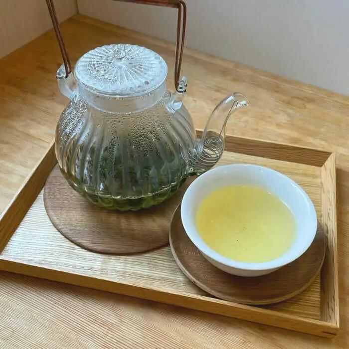 伝統の釜炒り製法の嬉野茶！うれしの釜炒茶 2種（嬉野山芳釜炒茶/おくみどり）飲み比べセット / 佐賀県 / 株式会社テンフィールド [41AIAC011]