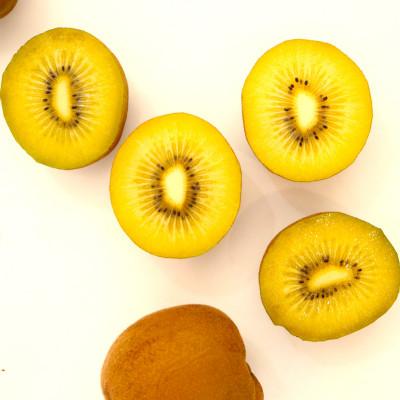 ふるさと納税 香川県 キウイ　鮮やか黄金に輝くゴールドキウイ(さぬきゴールド)　900g(5〜6玉) |  | 01