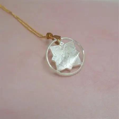 25ミリ!「丸と四角」のペンダント　白蝶貝_装飾品・工芸品 ペンダント・ネックレス アクセサリー _【1261287】
