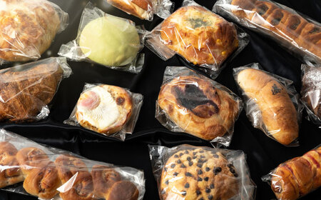 【全12回定期便】壱岐島満喫食べ放題 パック  41個 セット カレー パン ハード  ステーキ 朝食 高級 詰め合わせ 《壱岐市》【パンプラス】[JEU016] 612000 612000円