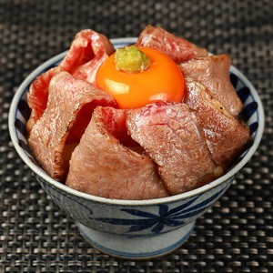 神戸牛 肩ロース焼肉切り落とし ブランド牛 神戸牛【600g】【黒折箱入り 冷凍】
