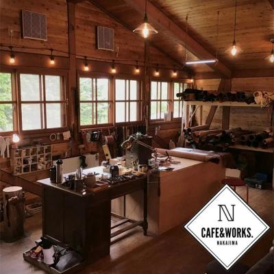 ふるさと納税 紋別市 レザークラフト:真鍮シャックル本革レザーキーホルダー(ブラウン) |  | 02