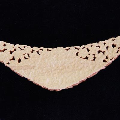 ふるさと納税 日出町 つげ細工 ネックレス(富士に桜)　約12.5cm×4.5cm |  | 02