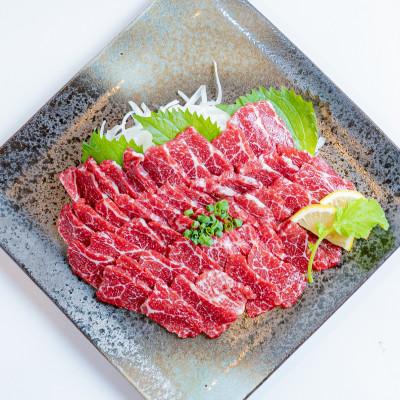 ふるさと納税 錦町 【熊本 と畜】桜屋 特選馬刺しスライス 300g(錦町)