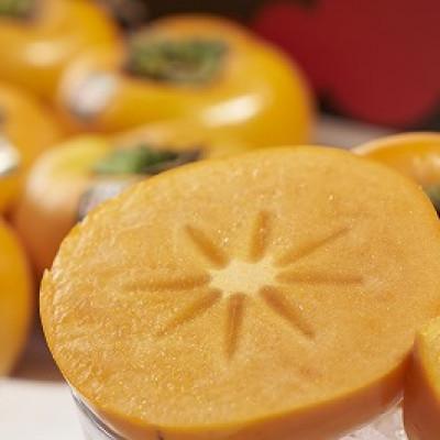 ふるさと納税 豊前市 【先行受付】秋王(あきおう)　柿　約1.5kg箱(4-6玉)(豊前市) |  | 02