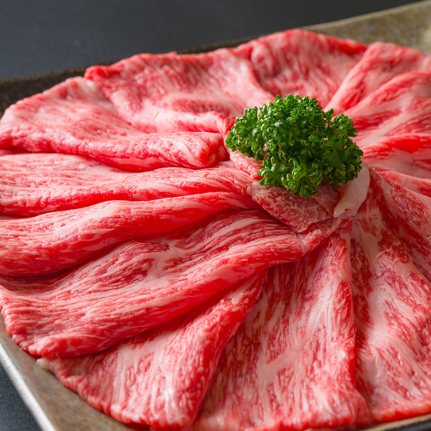 【ふるさと納税】【A5仙台牛】外モモ スライス しゃぶしゃぶ・すき焼き用 1kg (500g×2パック) 黒毛和牛 ブランド牛 和牛 ビーフ 牛肉 お肉 赤身 真空パック 小分け 冷凍 BBQ 焼肉 【株式会社トーチク】tm700