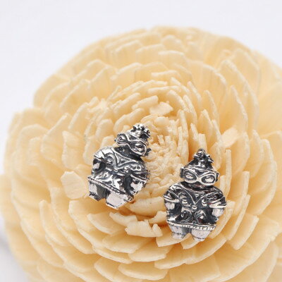 【ふるさと納税】縄文の神秘を身にまとうSV925製コメ遮光器土偶ピアス　700-083【配送不可地域：離島・沖縄県】【1670955】