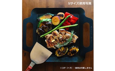 BBQ鉄板 極厚6mm Sサイズ（32×26cm）バッグ付き 日本鉄具製作 [ バーベキュー 鉄板 アウトドア キャンプ ] 雑貨 日用品 