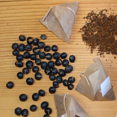 ふるさと納税 藤枝市 コクと甘みの黒豆茶10パック入り×3袋 |  | 01