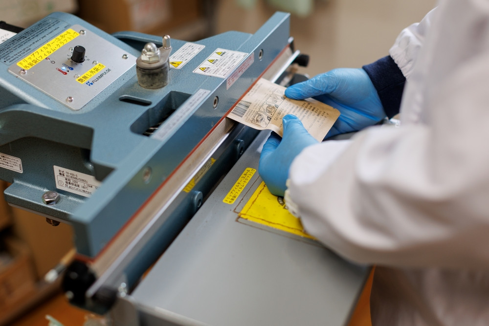 【思いやり型返礼品】自家焙煎「花巻銀河珈琲」コーヒー豆（100ｇ）7袋セット 【277】