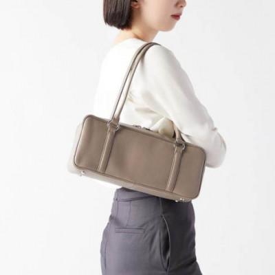 ふるさと納税 御代田町 【濱野皮革工藝 HAMANO バッグ】フロット サイドボストン(グレージュ) |  | 01