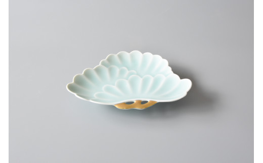 【伊万里焼】青磁 小皿 モイスト金彩三階松 H733_イメージ2