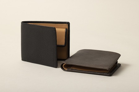 FACE-M（革のカシミヤ 郡上市産明宝鹿革二つ折り財布）ダークブラウン