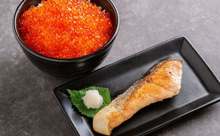 12/15までのご入金で年内発送】網走産　鮭いくら　親子セット（ミニ）【 ふるさと納税 人気 おすすめ ランキング 鮭 天然 さけ サケ 白鮭 シャケ サイコロ 鮭切身 さけ切身 サケ切身 シャケ切身