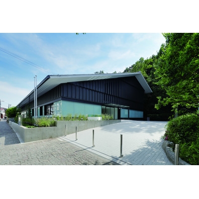 
                  板橋区立美術館 特別展招待券 3枚1組【1736748】
                