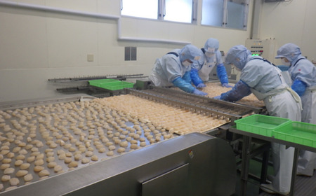 【先行予約】北海道産ほたて貝柱（冷凍）1kg（世界基準の規格認証を取得した工場からの贈り物）【 ふるさと納税 人気 おすすめ ランキング ほたて ホタテ 帆立 貝柱 ほたて貝柱 ホタテ貝柱 北海道産 