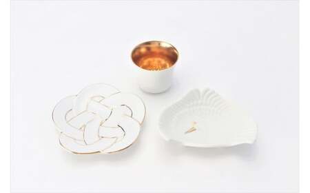 有田焼 HAPPYSET 6点【丸兄商社】食器 器 うつわ 陶磁器 食器セット セット 皿 小皿 小付 小鉢 ぐい呑み 箸置 梅 松 鶴 麻の葉 縁起物 華やか お祝い お正月 ハレの日 A50-30