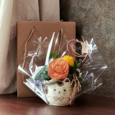 お正月　福飾り　招き猫フラワーアレンジメント【1689094】