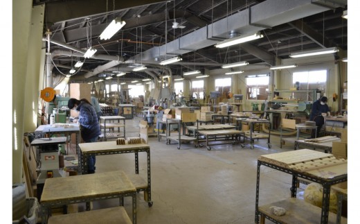 旭川家具 コサイン マイト サイドテーブル（小） ライトグレー【旭川家具 北海道 旭川市 木製 家具 昇降サイドテーブル 組み立て式  シンプル 手作り 北欧 おしゃれ 天然木 無垢 】_05704