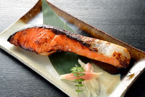 【ふるさと納税】D007-25 自家製漬け魚食べくらべ4種8切
